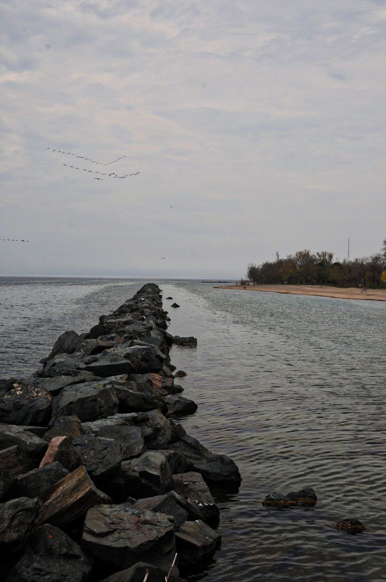 Breakwater south of Centre Island